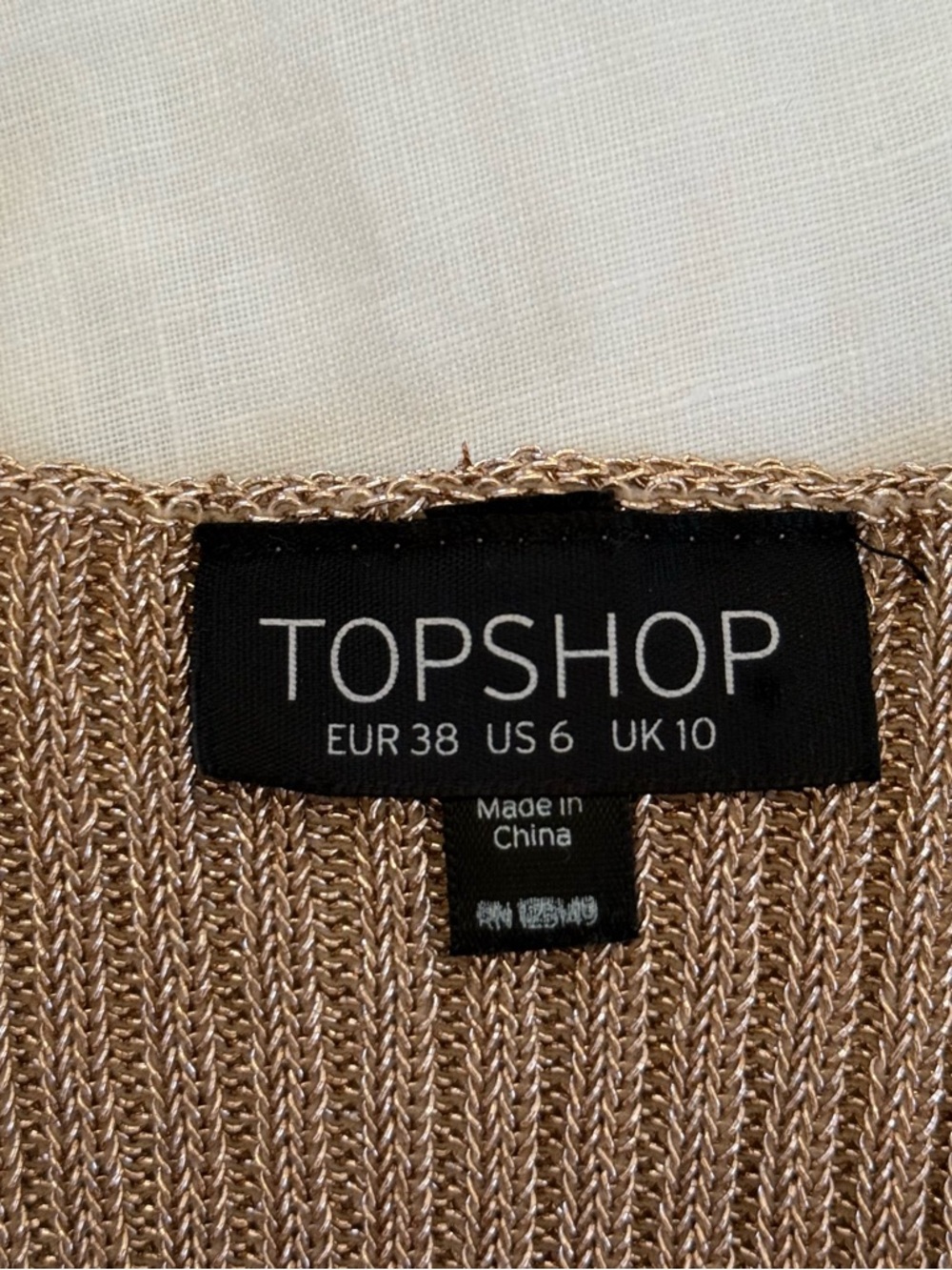 TopShop Gold Metallic Knit V-Neck Cropped Tank Top - Picture 4 of 5